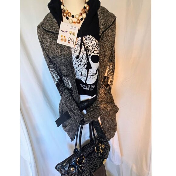 Black, San Juan, Puerto Rico, Cropped Skull Hoodie, Size S - Picture 2 of 3